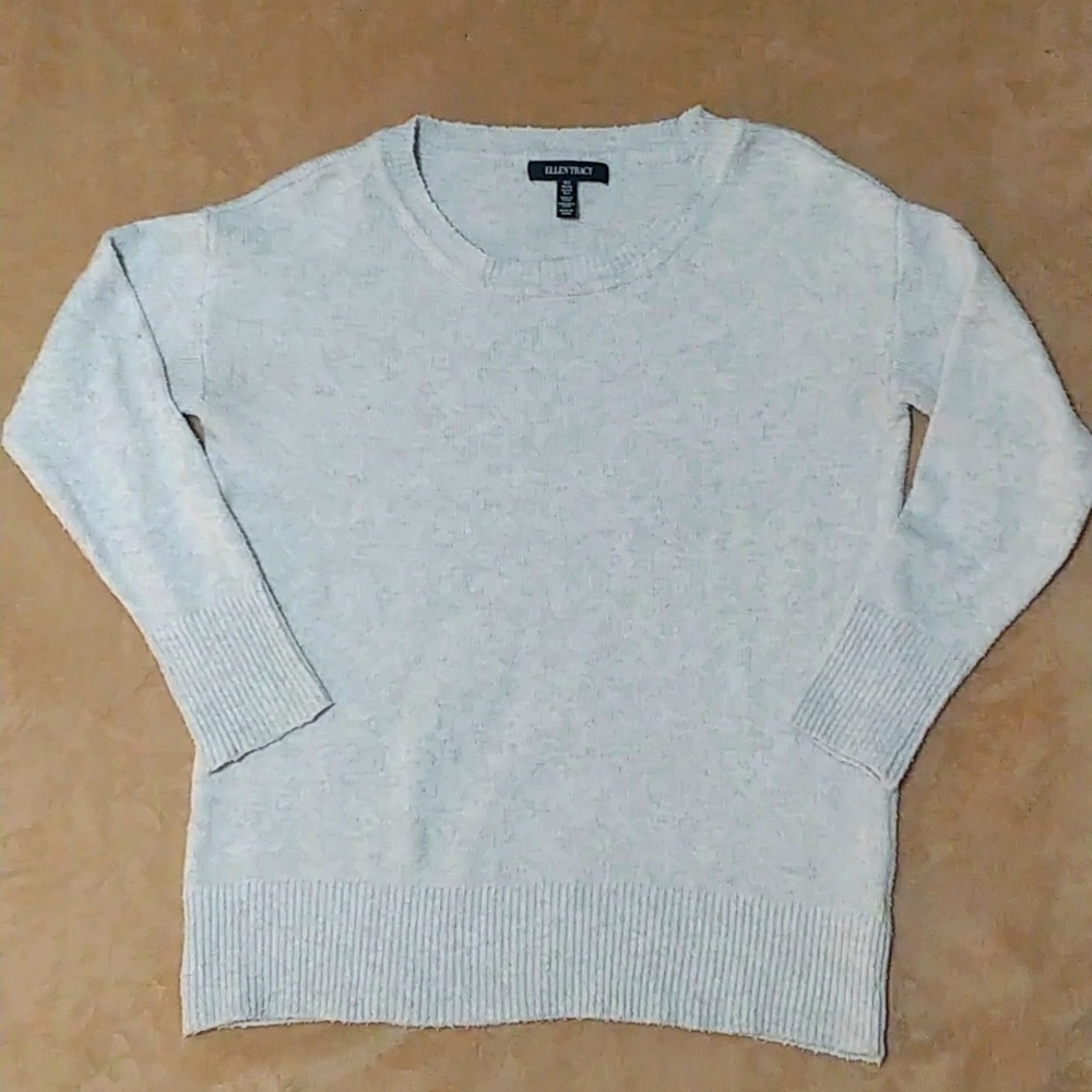 ❤6 for $12 Women's Gray Sweater Classic Piece